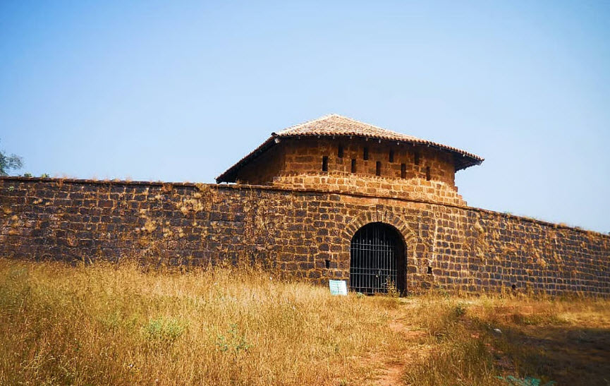 Arandora Portuguese Fort, Sri Lanka
